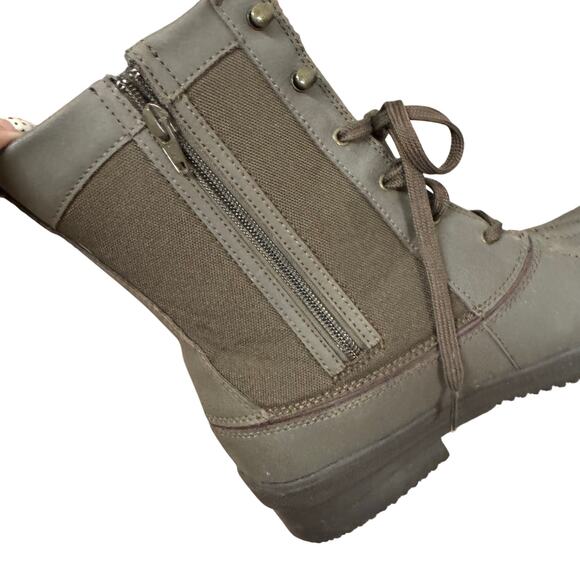 Clarks Brown Waterproof Lace Up Duck Boots - Picture 4 of 6